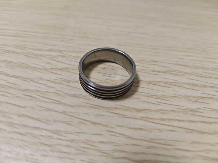 Metal Ring With Grooved Design image 1