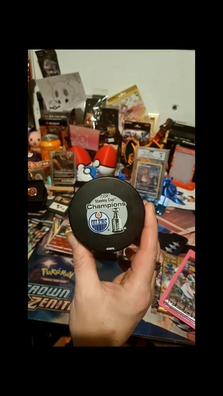 Stanley 1990 stanley cup champions puck product image