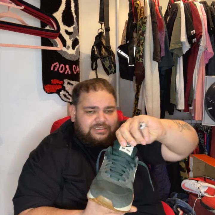 Other Like and max in a nine UK clean bubbles intact product image