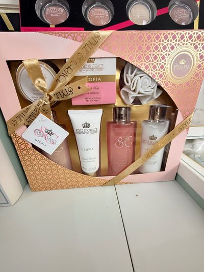 Style & Grace Utopia Bath And Body Gift Set