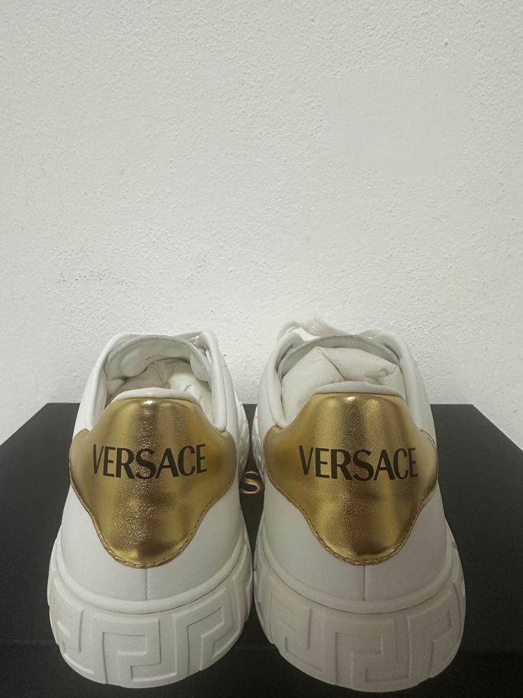 Versace Greca Sneakers 3