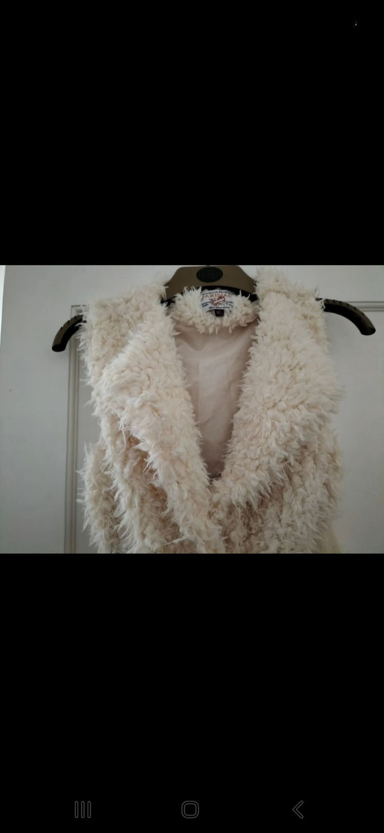 Parisian Cream Shaggy Fleece & Satin Lined Gilet - Size M-L image 2