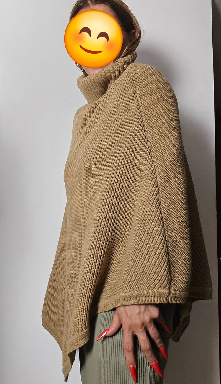Immagine di Michael Kors Knitted Poncho 3