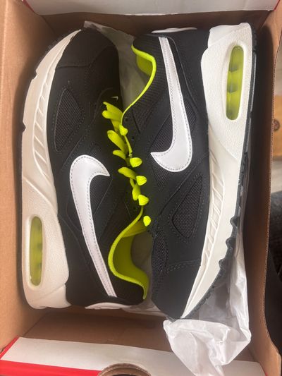 Nike Air Max Ivo UK5