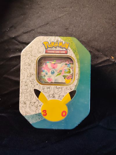 Pokémon Trading Card Game Tin Sylveon EX