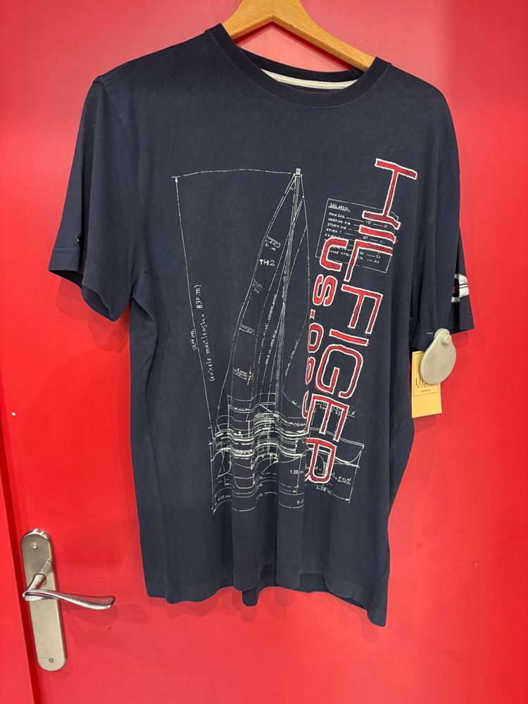 Tommy Hilfiger Navy Graphic T-Shirt