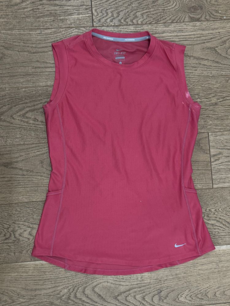 Nike Sleeveless Athletic Top