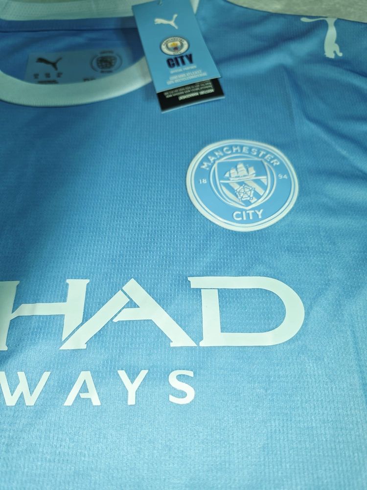 Manchester City Football Jersey image 1