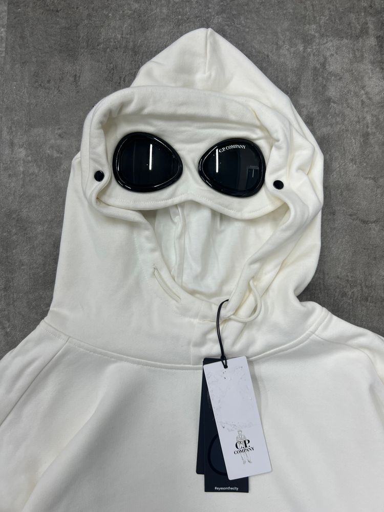 C.P. Company White Hoodie With Integrated Goggles obraz 2