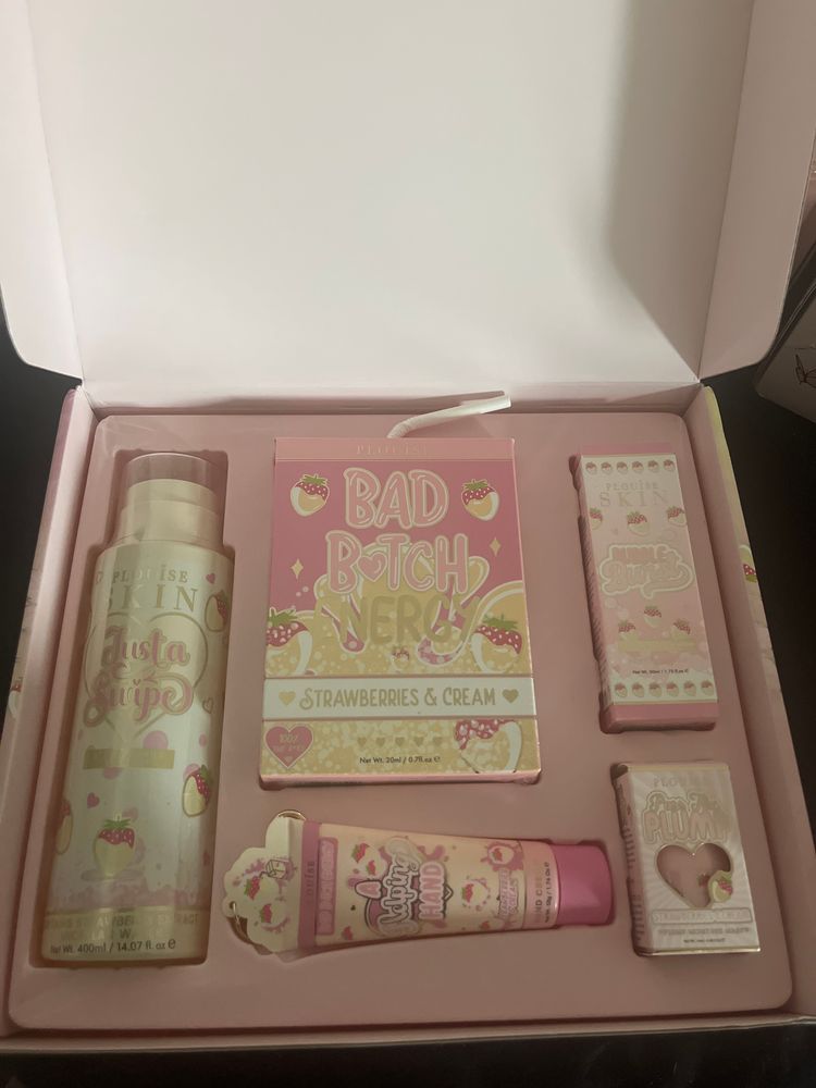 Bad Bitch Era Strawberries & Cream Gift Set