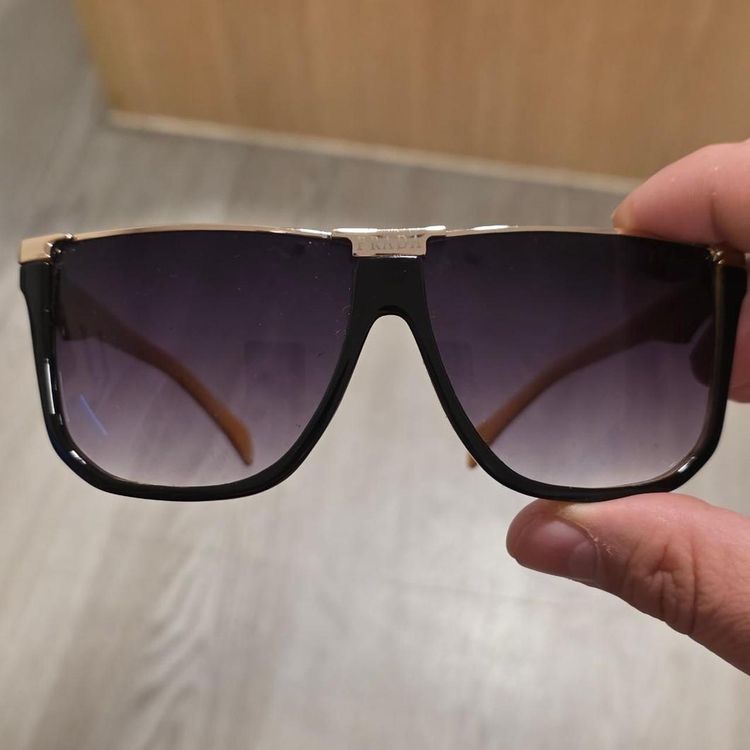 Immagine di Prada Sunglasses Authentic mint condition  3
