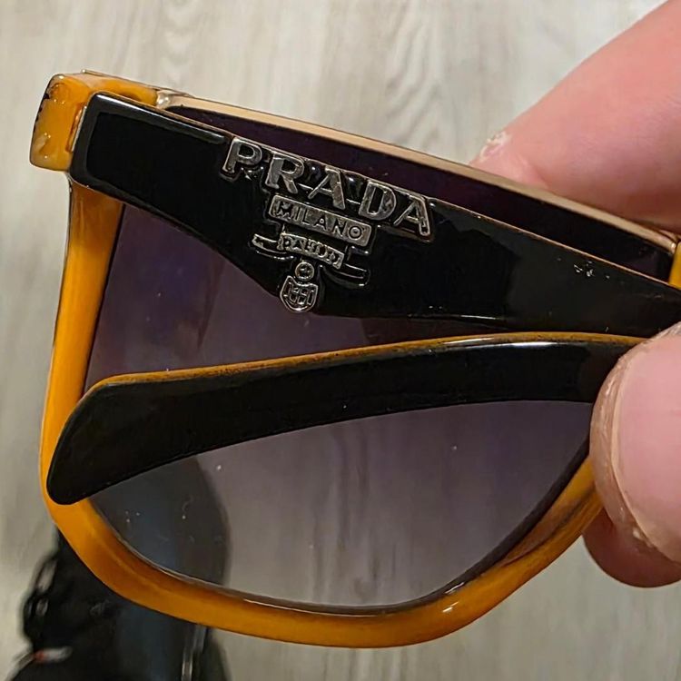 Immagine di Prada Sunglasses Authentic mint condition  4