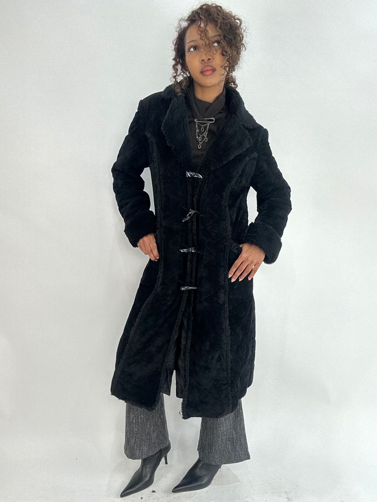 WINTER FAVOURITES | small black suede style trench coat with faux fur trim image 2