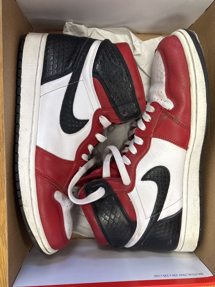 Jordan Jordan 1 high statin snake chicago  product image