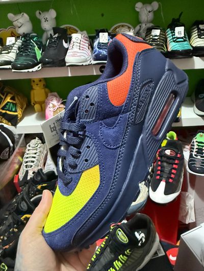 Navy Blue And Yellow Sneaker 90 new