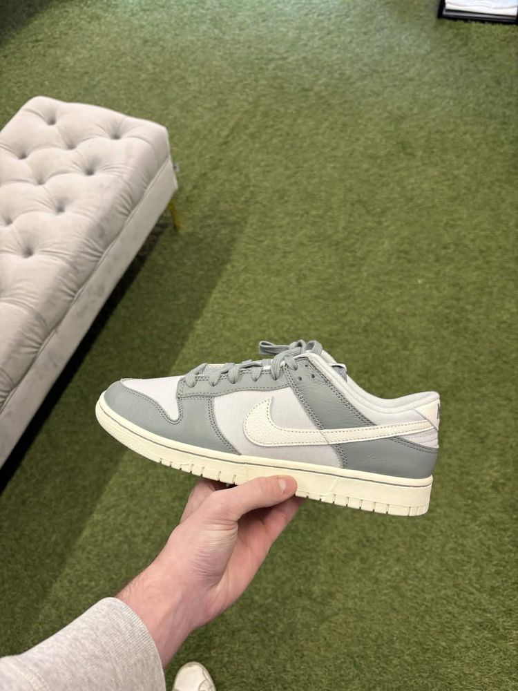 DUNK LOW GREY