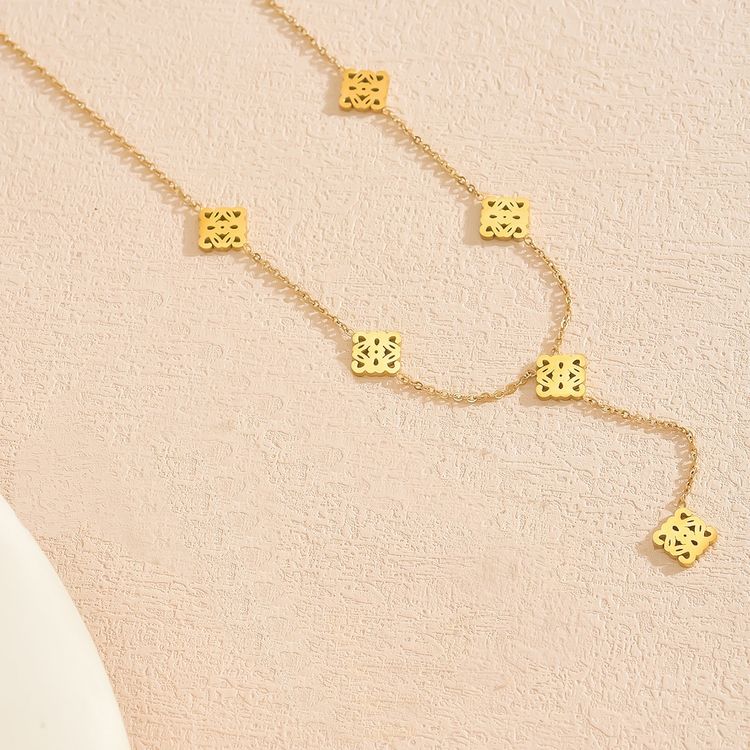Gold-Tone Necklace And Bracelet Set obraz 3