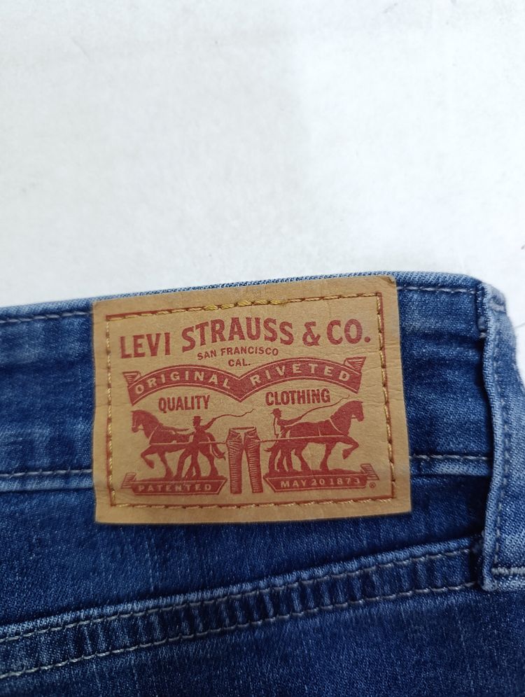 Levi's Classic mid rise skinny donna W32 L30 levis vintage jeans usato 2