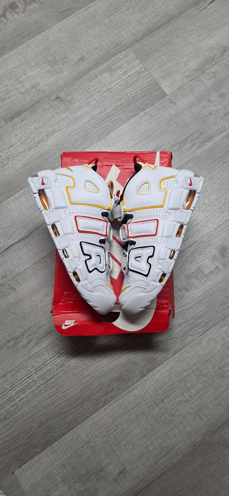 Nike Uptempo Roswell Raygun