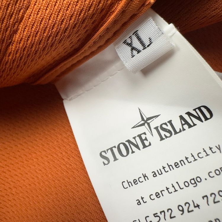 S/S 23 Stone Island Light Soft Shell-R Jacket with e-dye Technology - Orange imagen 6