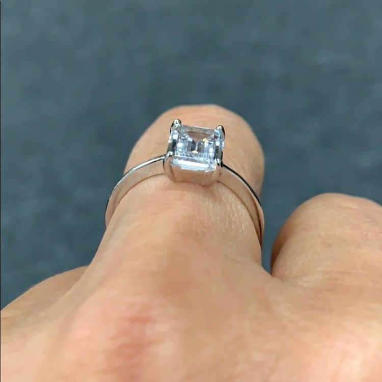 Silver Ring With Rectangular Clear Gemstone image 3