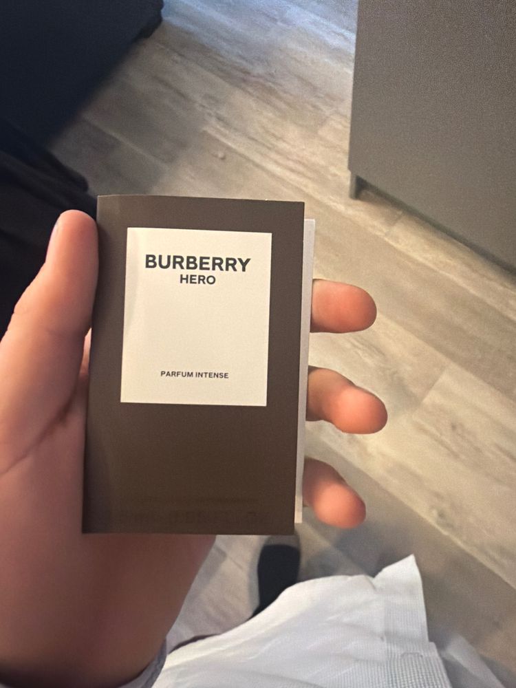 Burberry Hero Parfum Intense