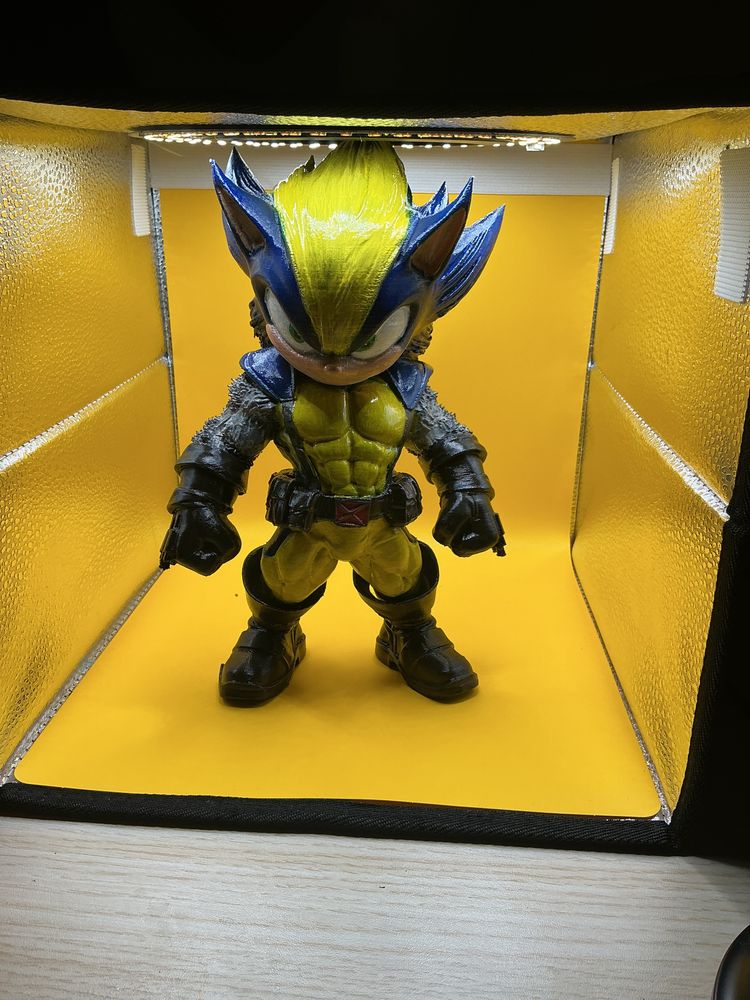 Immagine di Yellow And Blue Action Figure 1