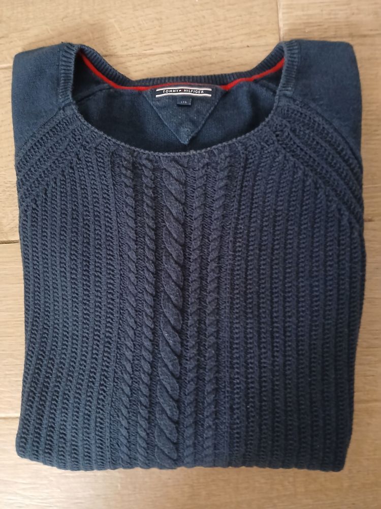 Tommy Hilfiger navy blue cable knit sweater