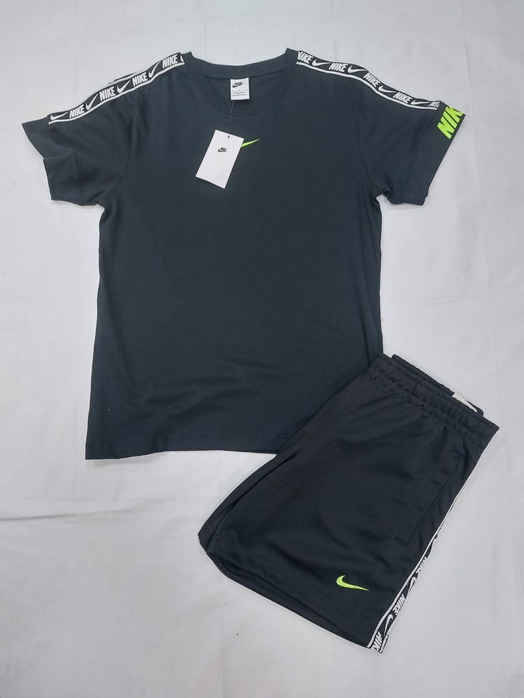 Nike Nike Black T-Shirt And Shorts Set product image