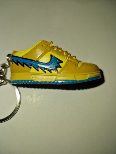 Nike "grateful dead" Yellow bear Sneaker Keychain