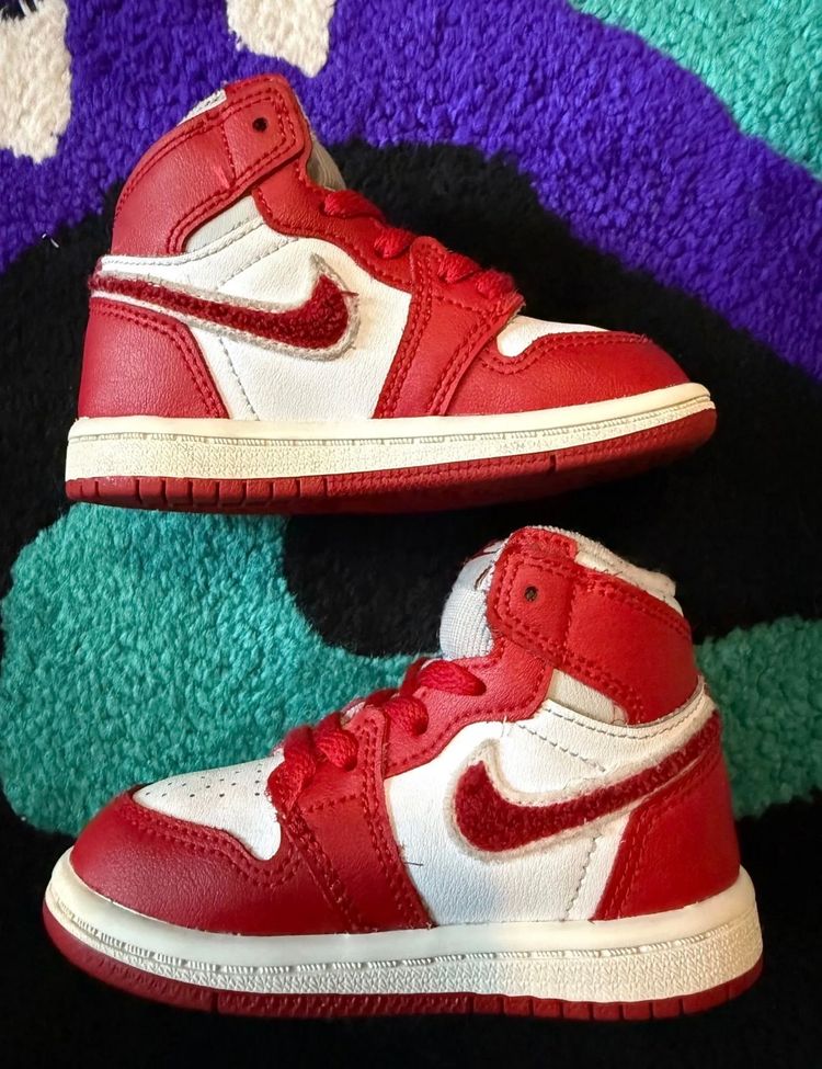 Jordan 1 Hi Varsity Red 6C image 1