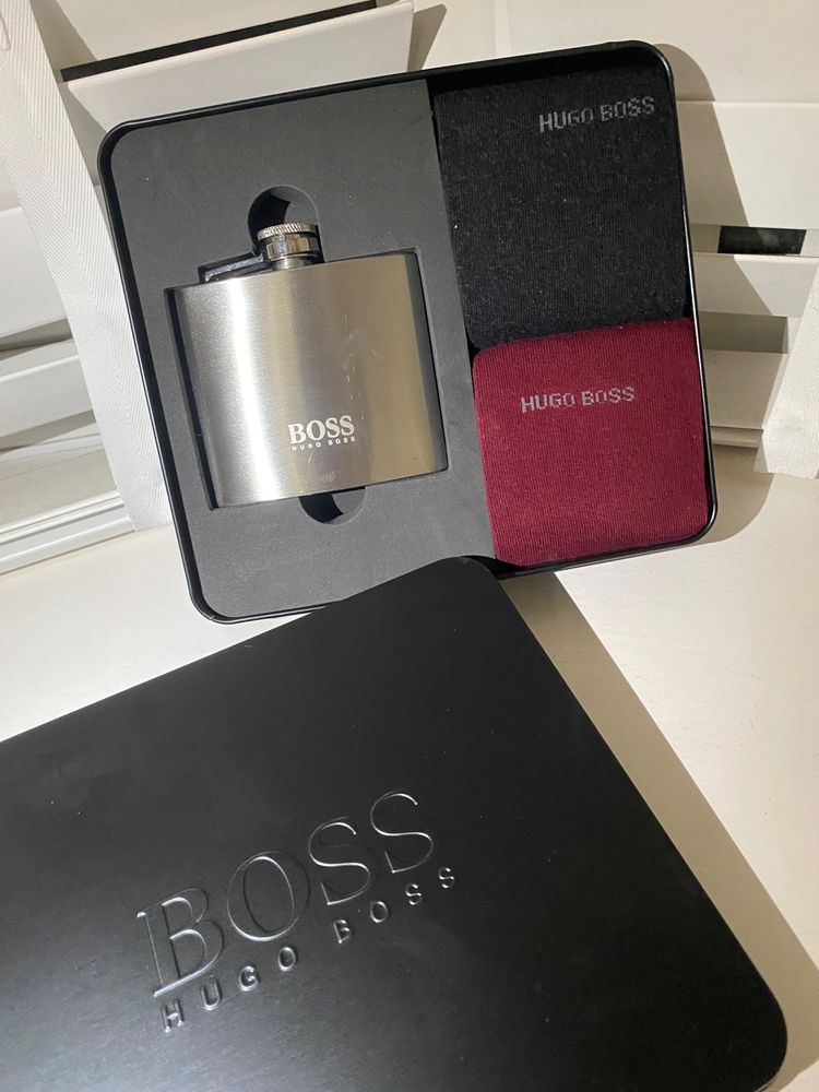Hugo Boss Flask And Socks Gift Set