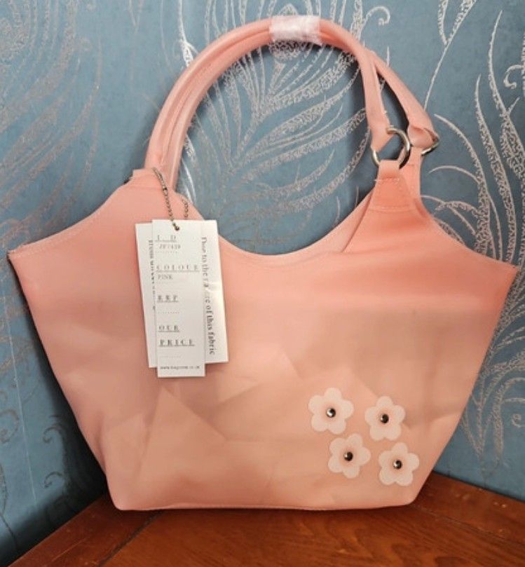 Other Ladies beach bag. Bnwt. Cult product image