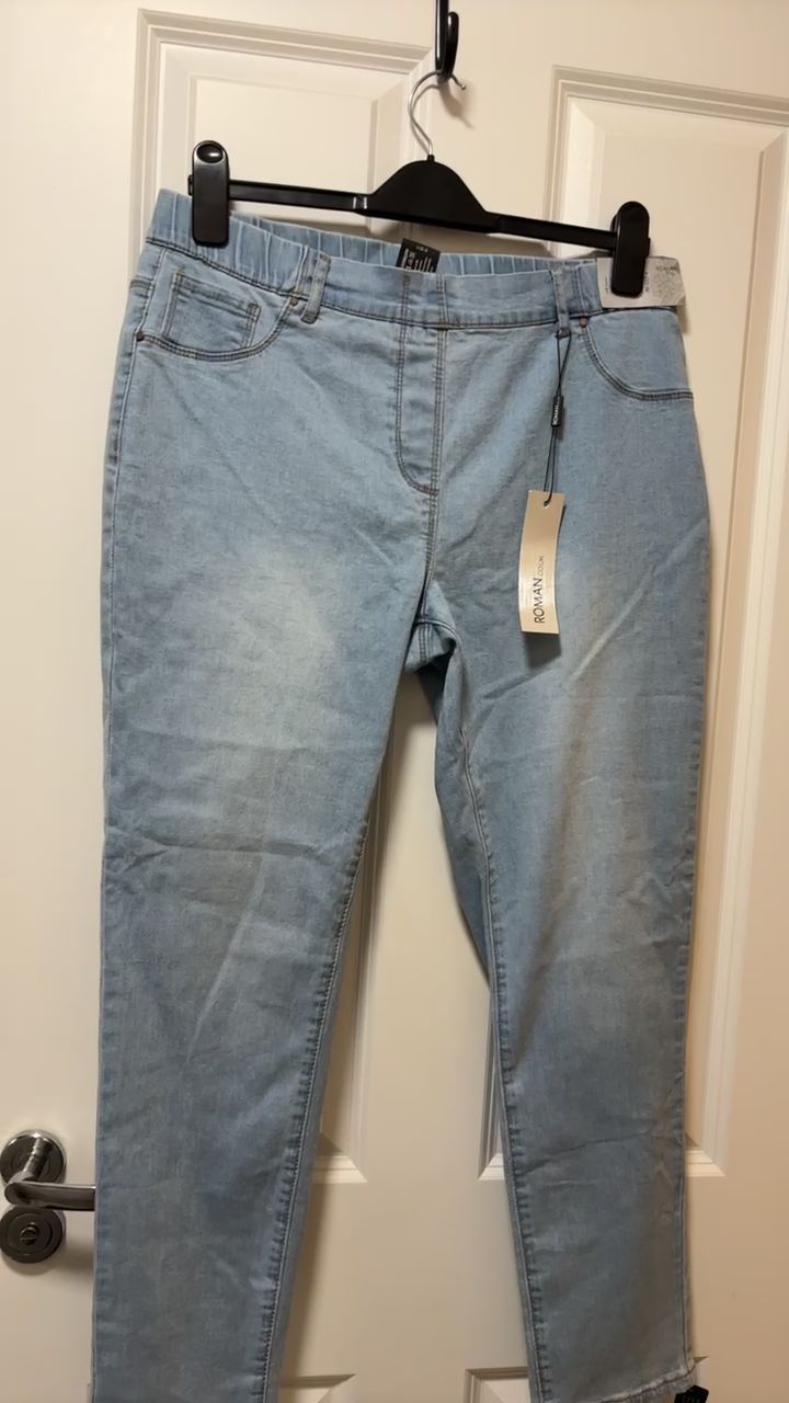 Roman Jeggings size 16 BNWT  image 1