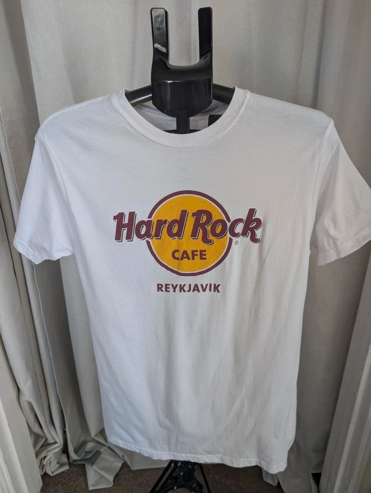 Hard Rock Cafe T-Shirt White Medium M Reykjavik Iceland Logo Graphic Cotton Top image 1