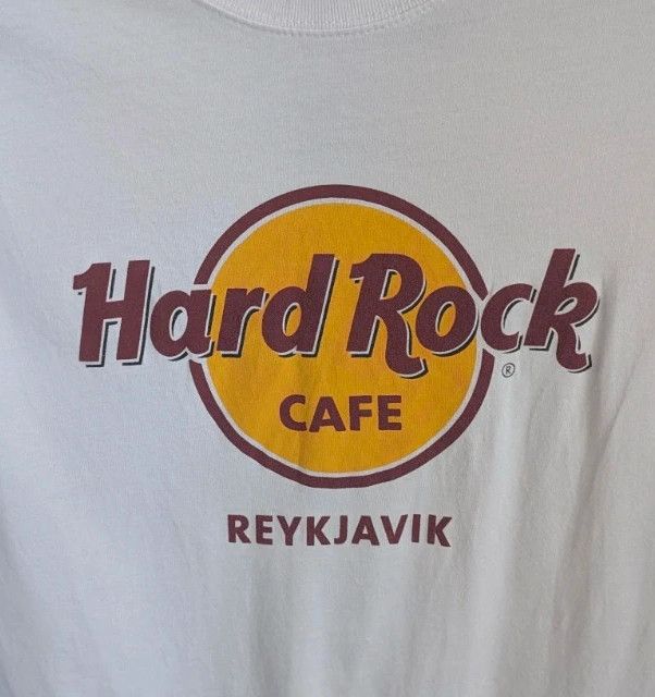 Hard Rock Cafe T-Shirt White Medium M Reykjavik Iceland Logo Graphic Cotton Top image 6