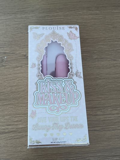 Plouise Kiss & Makeup Lip Kit love cycle nd hard to get