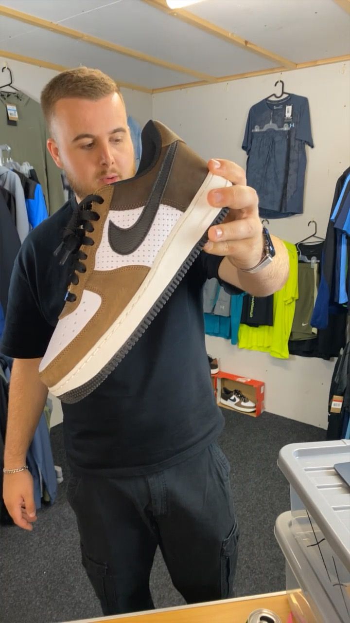 Nike NIKE AIR FORCE SIZE UK9 product image