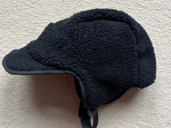 Black Fleece And Quilted Winter Hat With Ear Flaps image 1