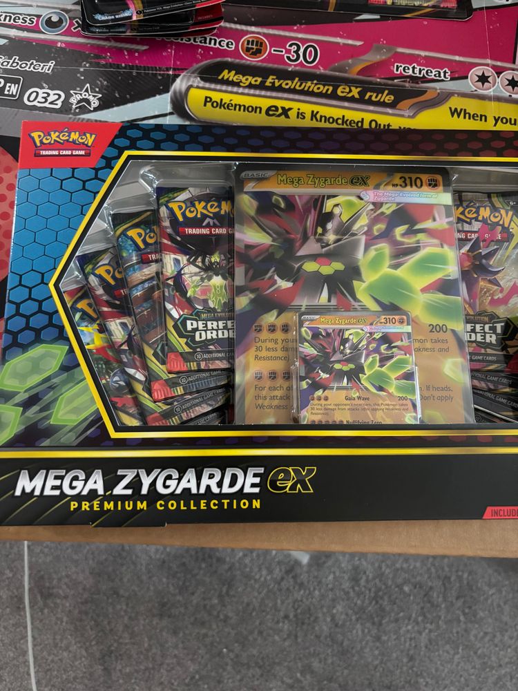 Pokémon Mega Zygarde Ex Premium Collection box product image