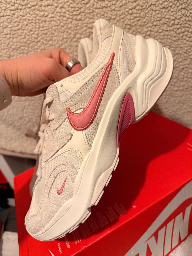 Nike AL8 Women’s Trainers – Chalk, Pale Ivory & Pink – UK 8.5 imagen 4