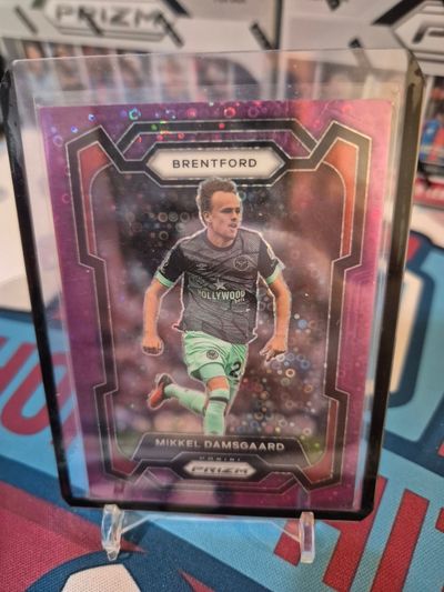 MIKKEL DAMSGAARD BRENTFORD /25