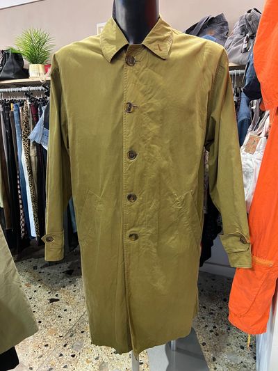 Trench Vintage Via Ardigo Gruppio studio Corneliani L uomo