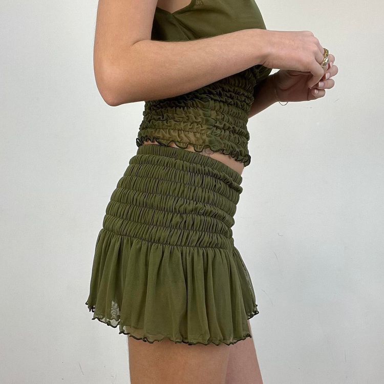 medium poppy skort in khaki image 3
