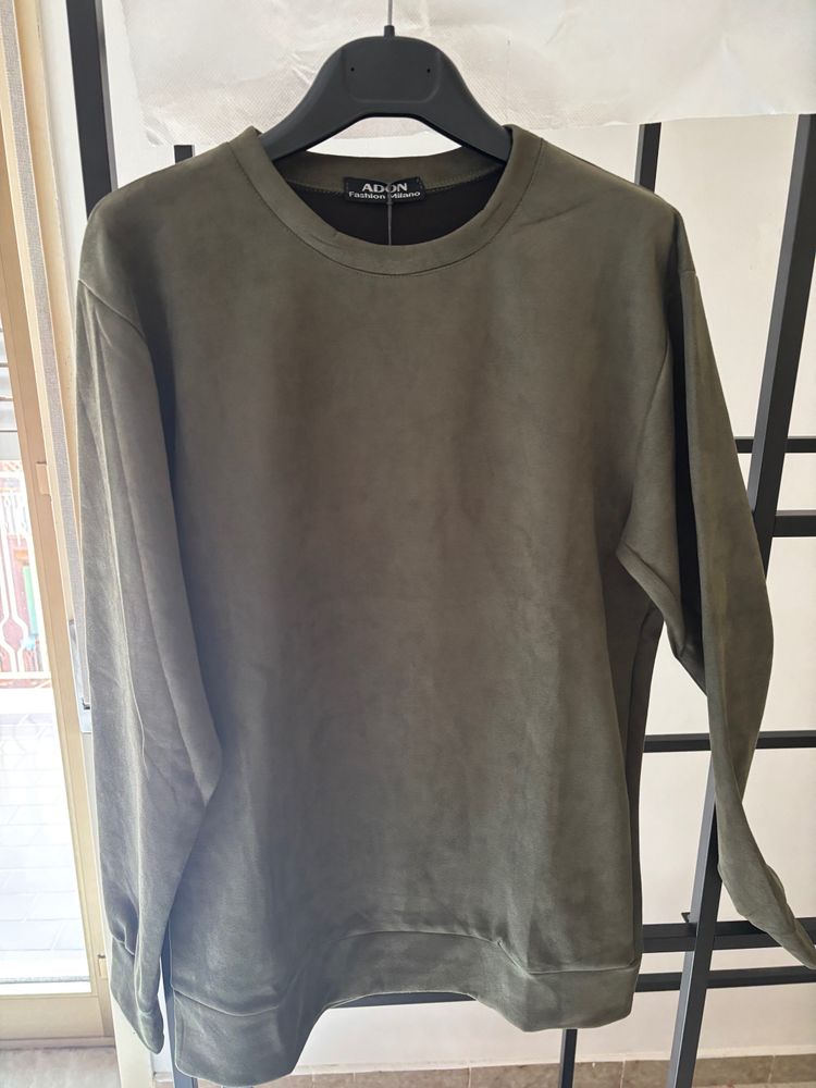 Adan Green Sweatshirt