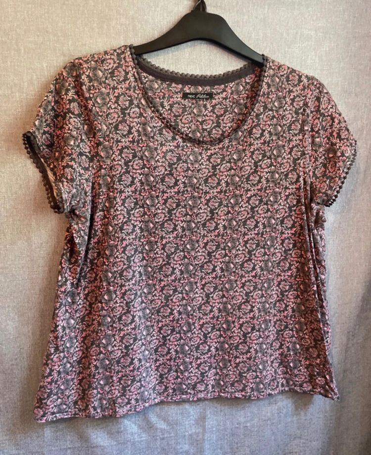 Next petite Floral Patterned Short Sleeve Top obraz 1