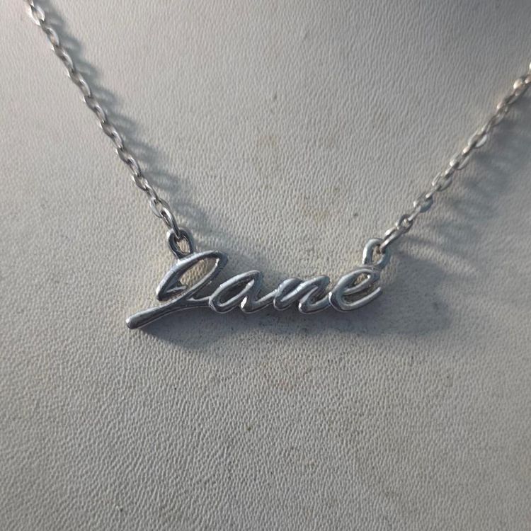Silver Name Necklace With 'Jane' Pendant obraz 1
