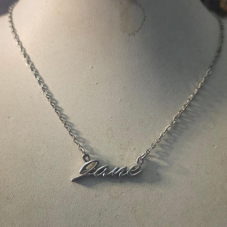 Silver Name Necklace With 'Jane' Pendant obraz 4