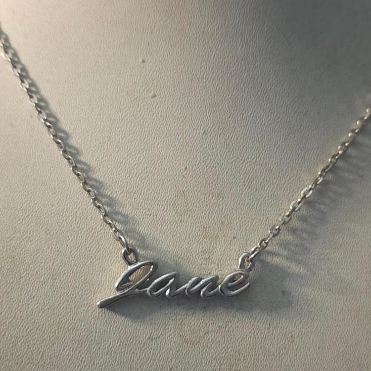 Silver Name Necklace With 'Jane' Pendant obraz 2