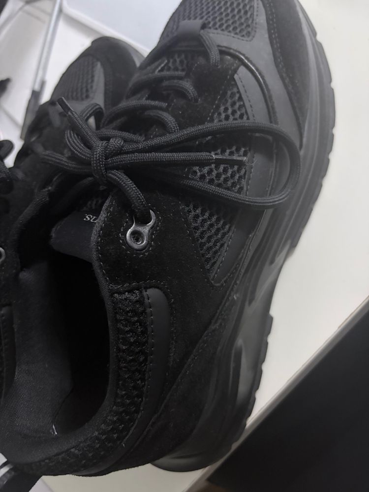 Triple black cleens